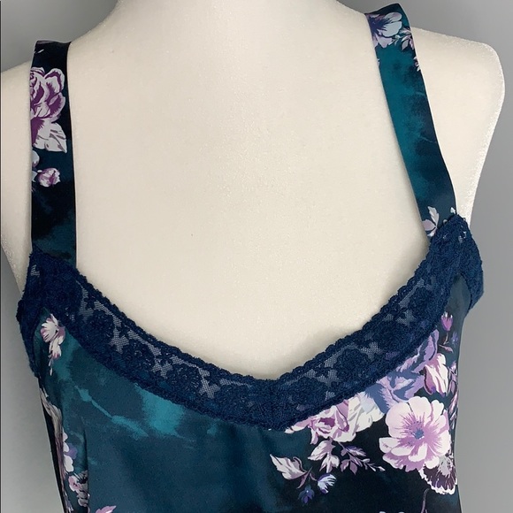 Urban Outfitters Floral Print Silk Crop Top - Picture 5 of 5